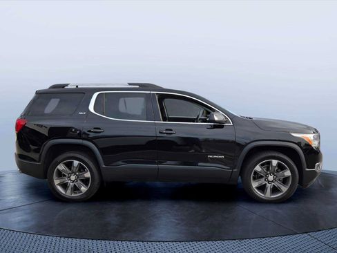 Used 2017 GMC Acadia SLT FWD image 3