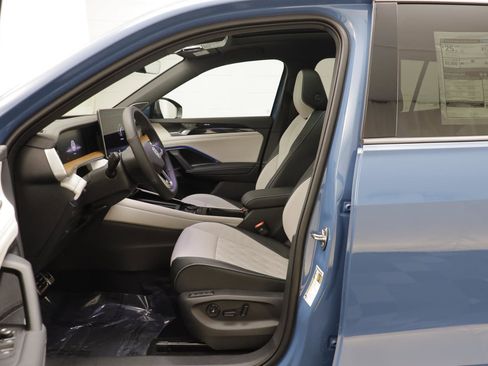 New 2026 Volkswagen Tiguan SEL R-Line image 5