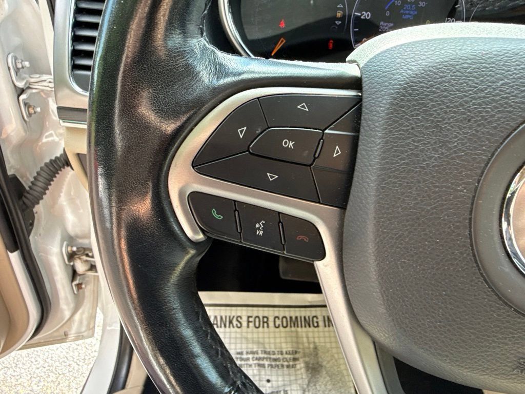 Used 2020 Jeep Grand Cherokee Limited AWD/4WD image 26