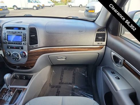 Used 2010 Hyundai Santa Fe GLS image 18