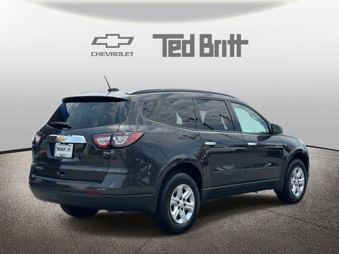 Used 2017 Chevrolet Traverse LS FWD image 4
