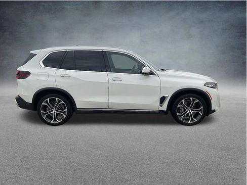 Used 2024 BMW X5 sDrive40i w/ Parking Assistance Package RWD image 6