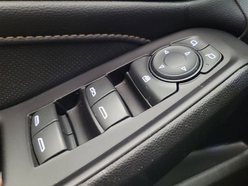Used 2018 Chevrolet Traverse Premier w/ Redline Edition FWD image 27
