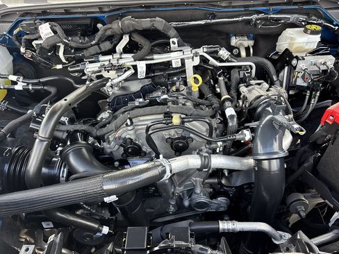 Used 2025 Ford Ranger XLT w/ Equipment Group 301A High image 9