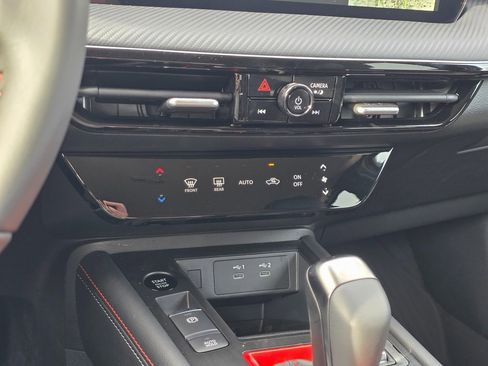 New 2026 Nissan Kicks SR image 23