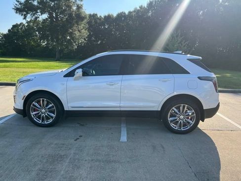 Certified 2025 Cadillac XT5 Sportv w/ Technology Package AWD/4WD image 2