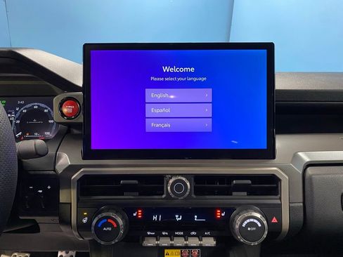 Used 2024 Toyota Tacoma TRD Sport image 28