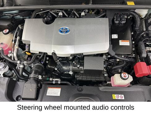 Used 2017 Toyota Prius Three image 19