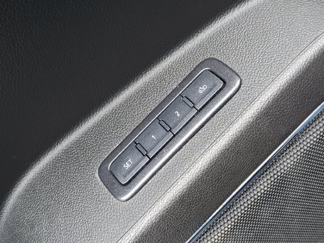 Certified 2019 GMC Yukon SLT AWD/4WD image 18