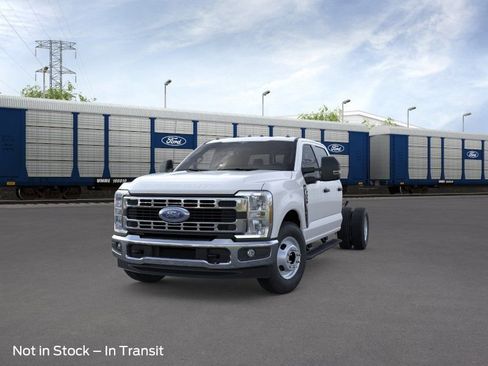 New 2026 Ford F350 XL w/ XL Chrome Package RWD image 2