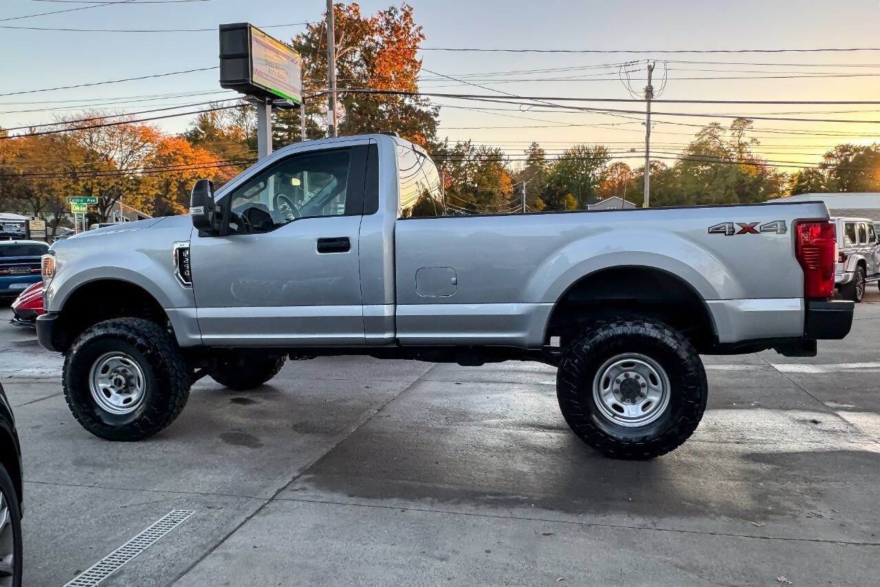 Used 2022 Ford F250 XL w/ Power Equipment Group AWD/4WD image 6