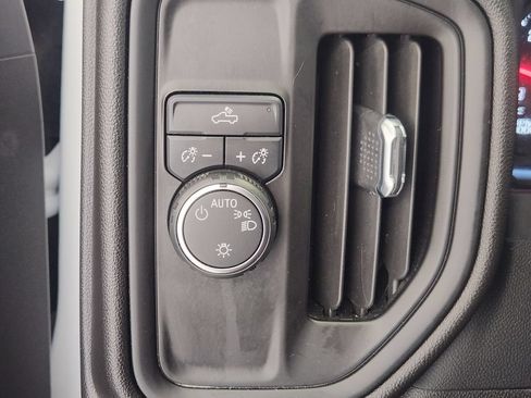 Used 2022 Chevrolet Silverado 1500 Custom RWD image 21