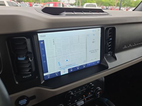 Used 2023 Ford Bronco Wildtrak AWD/4WD image 16