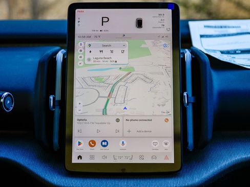 New 2025 Volvo EX30 Plus w/ Protection Package Premier image 14