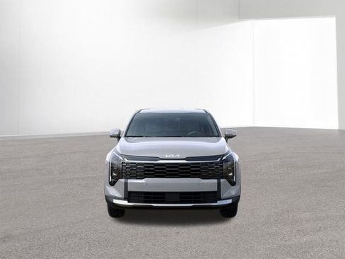 Certified 2026 Kia Sportage EX FWD image 2