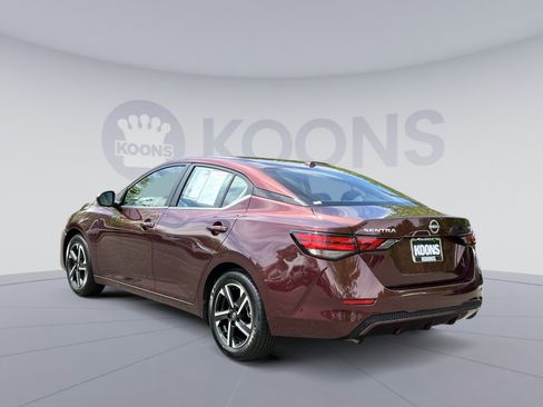 Used 2024 Nissan Sentra SV FWD image 14