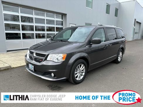 Used 2019 Dodge Grand Caravan SXT image 1