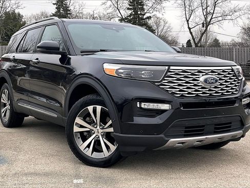 Used 2020 Ford Explorer Platinum w/ Premium Technology Package image 34