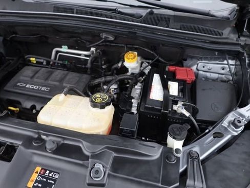 Certified 2020 Chevrolet Trax LS w/ Tint and Cruise Package image 38