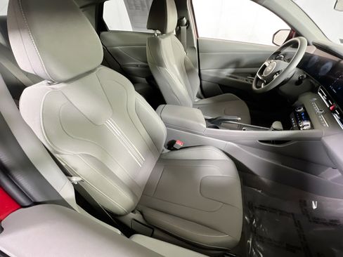 Used 2024 Hyundai Elantra SEL image 26