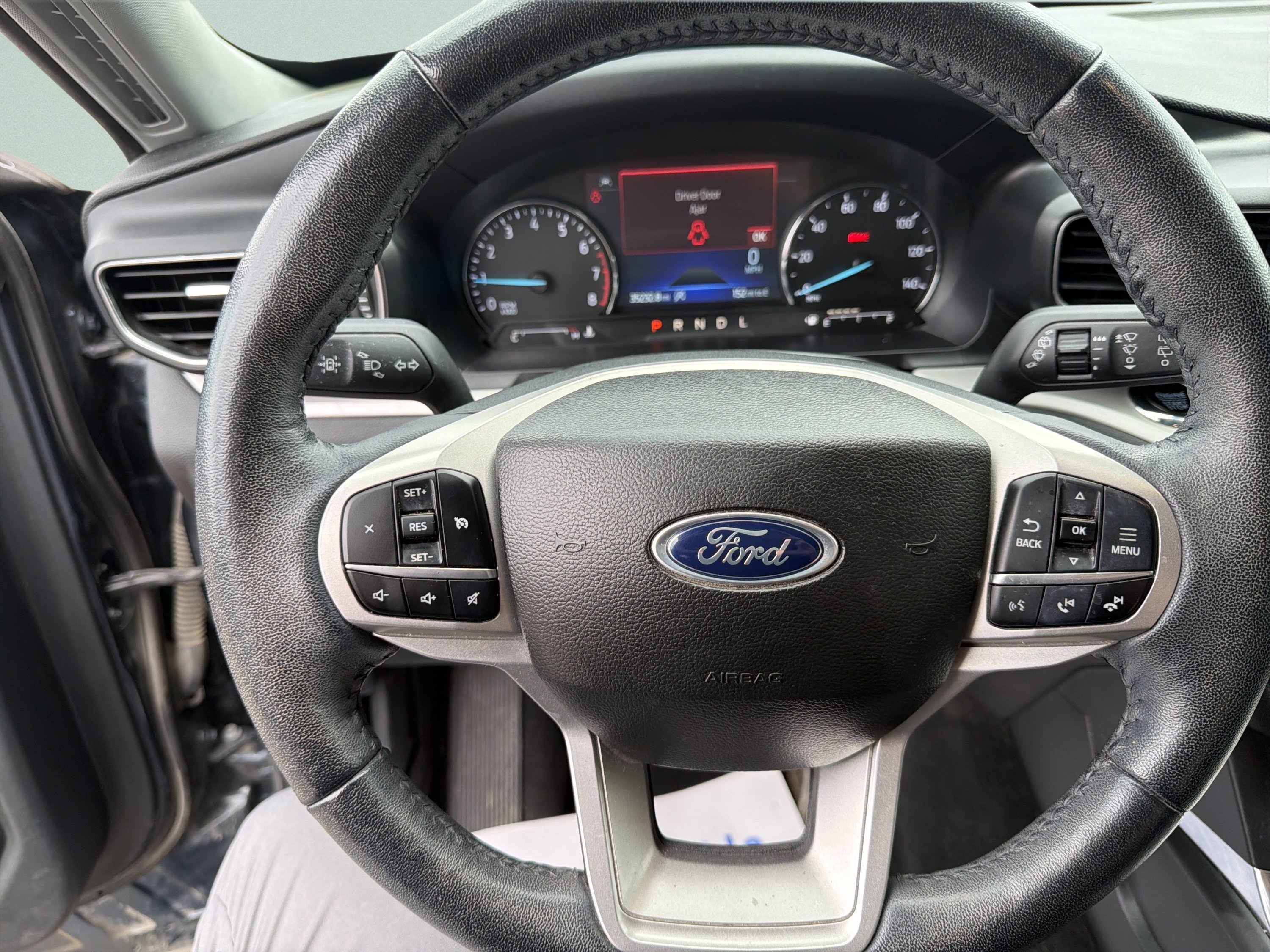 Used 2023 Ford Explorer XLT w/ Equipment Group 202A AWD/4WD image 19
