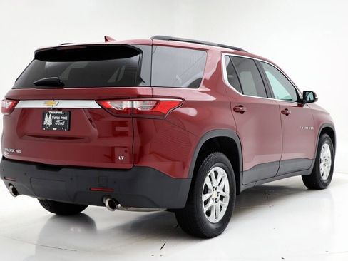 Used 2020 Chevrolet Traverse LT image 9