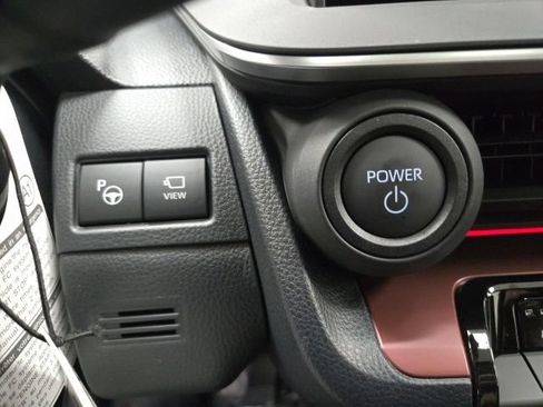 New 2026 Toyota Prius Plug-In Hybrid FWD image 32