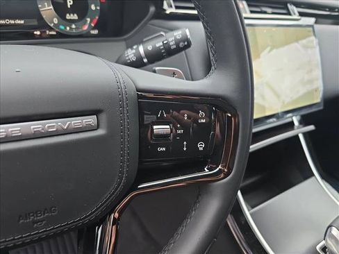 New 2026 Land Rover Range Rover Velar Dynamic SE image 17
