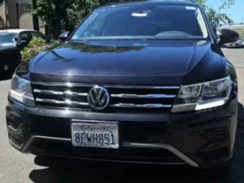 Used 2018 Volkswagen Tiguan S w/ 3rd Row Seat Package AWD/4WD image 3