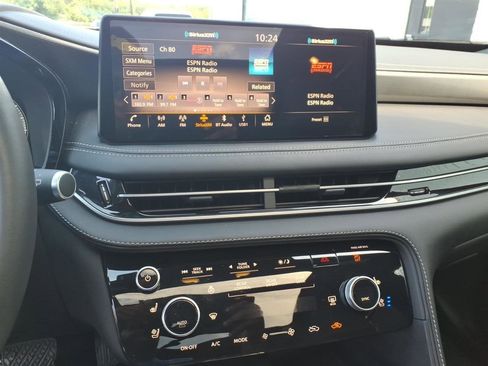 Used 2025 INFINITI QX60 Luxe w/ Black Edition FWD image 10