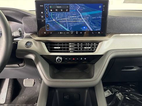 New 2026 Ford Explorer Active w/ Active Comfort Package RWD image 28