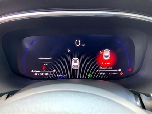 Certified 2025 Acura MDX SH-AWD w/ Technology Package image 25