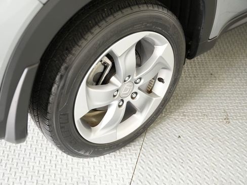 Used 2018 Honda HR-V LX image 49