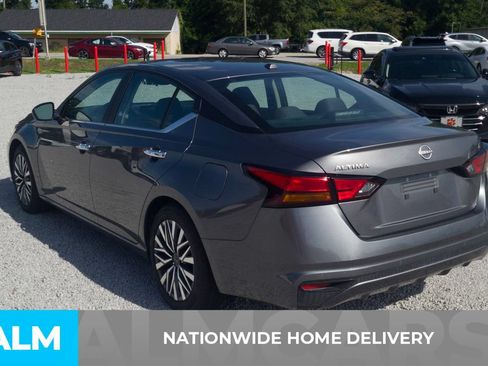 Used 2025 Nissan Altima 2.5 SV FWD image 4