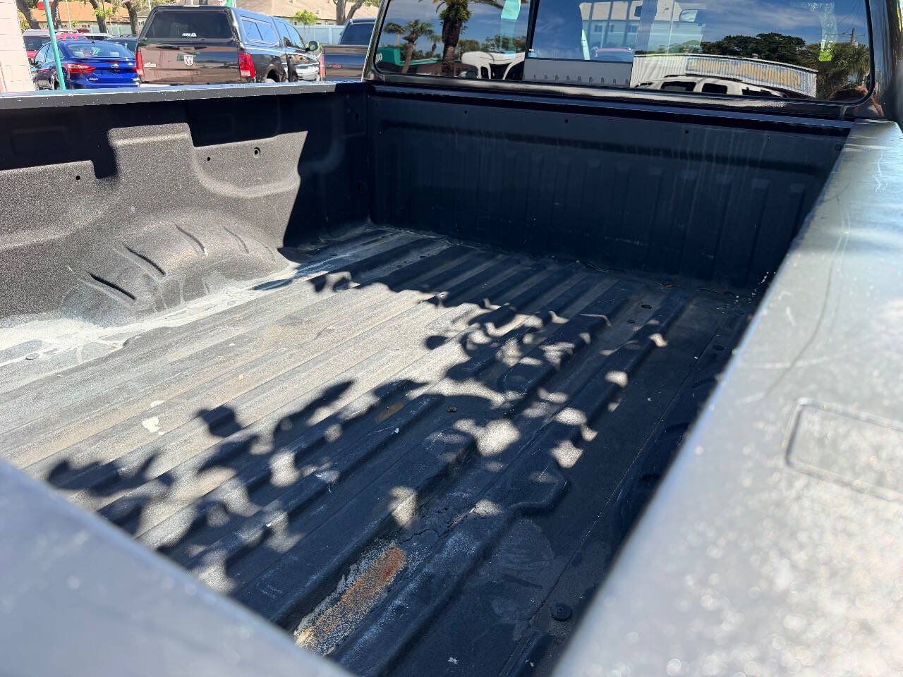Used 2017 Nissan Titan S RWD image 13