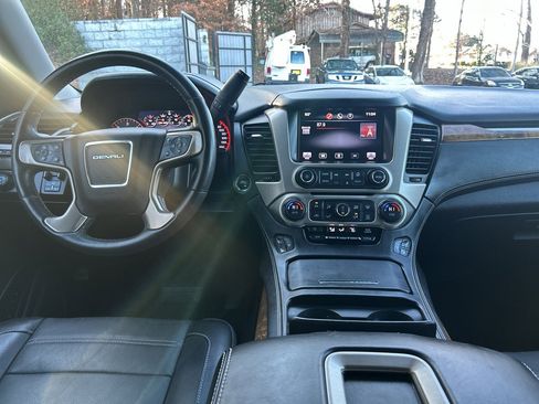 Used 2015 GMC Yukon Denali w/ Touring Package image 18