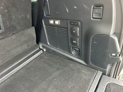 Used 2025 Lincoln Navigator Reserve image 53