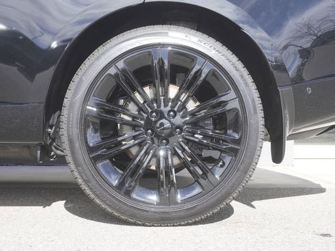 New 2026 Land Rover Range Rover SE image 33