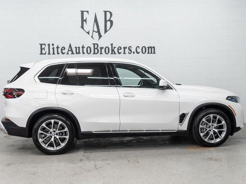Used 2026 BMW X5 xDrive40i w/ Premium Package AWD/4WD image 5