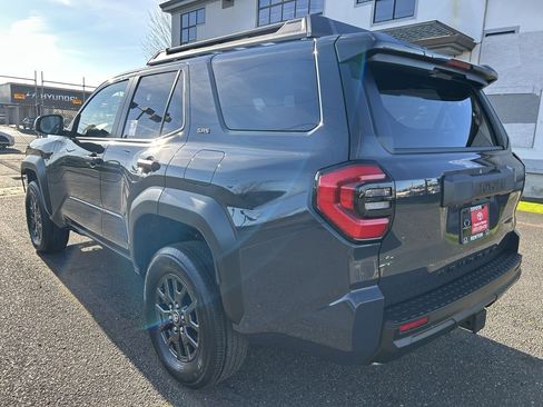 New 2026 Toyota 4Runner SR5 image 7
