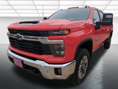 Certified 2026 Chevrolet Silverado 2500 LT w/ Texas Edition image 25