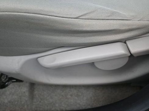 Used 2010 Toyota RAV4 2WD image 20