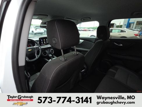 Used 2025 Chevrolet Blazer LT AWD/4WD image 27