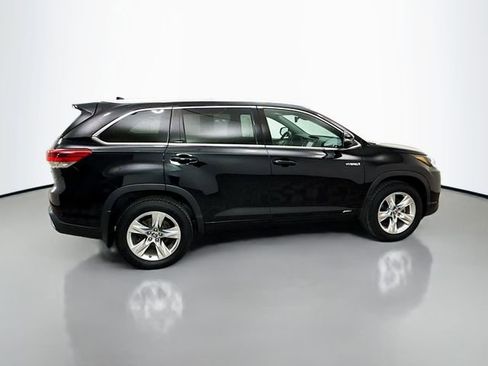 Used 2019 Toyota Highlander Limited image 8