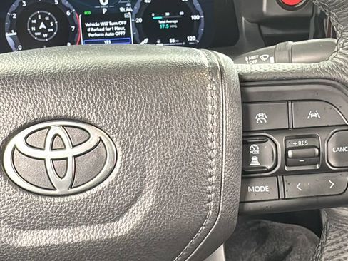 Used 2025 Toyota Tacoma TRD Sport image 21