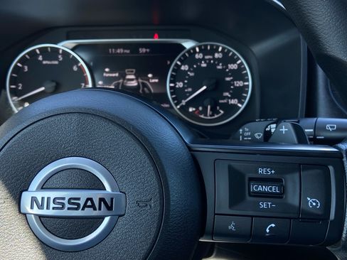 Used 2021 Nissan Rogue S AWD/4WD image 23