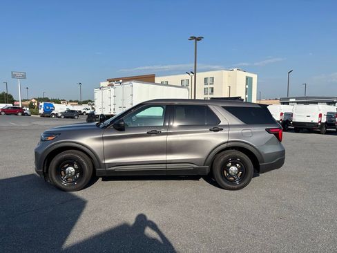 New 2025 Ford Explorer 4WD Police Interceptor image 2