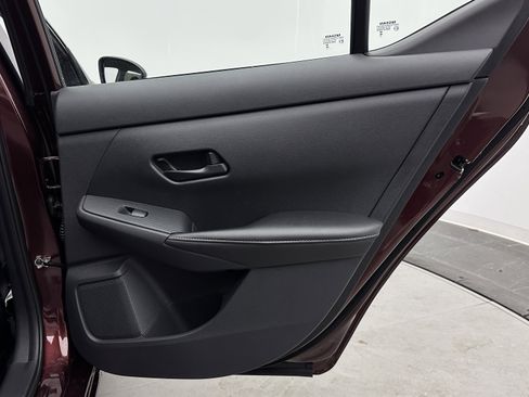 Used 2025 Nissan Sentra SV image 28