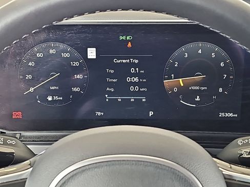 Used 2025 Kia Carnival SX Prestige FWD image 24