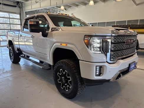 Used 2022 GMC Sierra 3500 Denali image 7